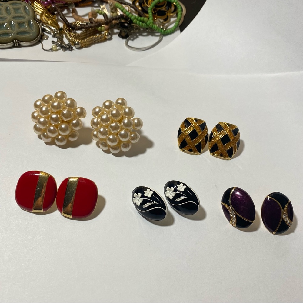 5 Pairs Vintage Retro Faux Pearl Cluster Beaded/Enamel Earrings